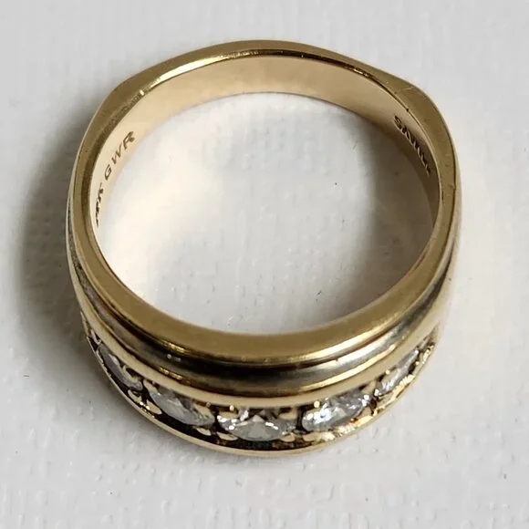 [SOLD] Vid Clip 9.38g 14k SOLID Gold Diamond Channel Set Ring Signed Sz 8 - Picture 3 of 13